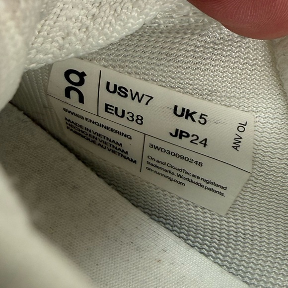 On Running Athletic Shoes - White, Silver and Neon Yellow  (chartreuse) size 7 - Picture 7 of 9